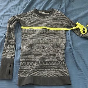 Lululemon rest less pullover